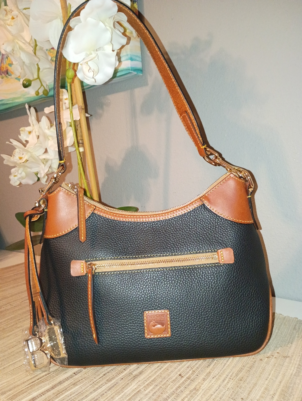 Dooney & Bourke Hobo   (NWOT)